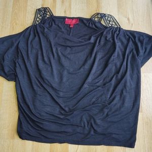 Jennifer Lopez cold shoulder cute shirt